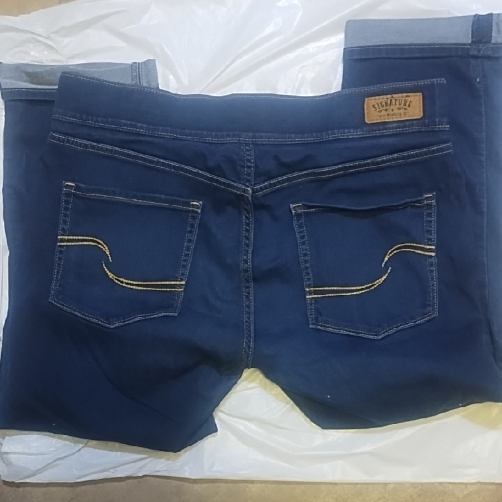 #2123 Signature Ankle Jeans - Dark Blue Levi Strauss Pull On Capris - Picture 4 of 4
